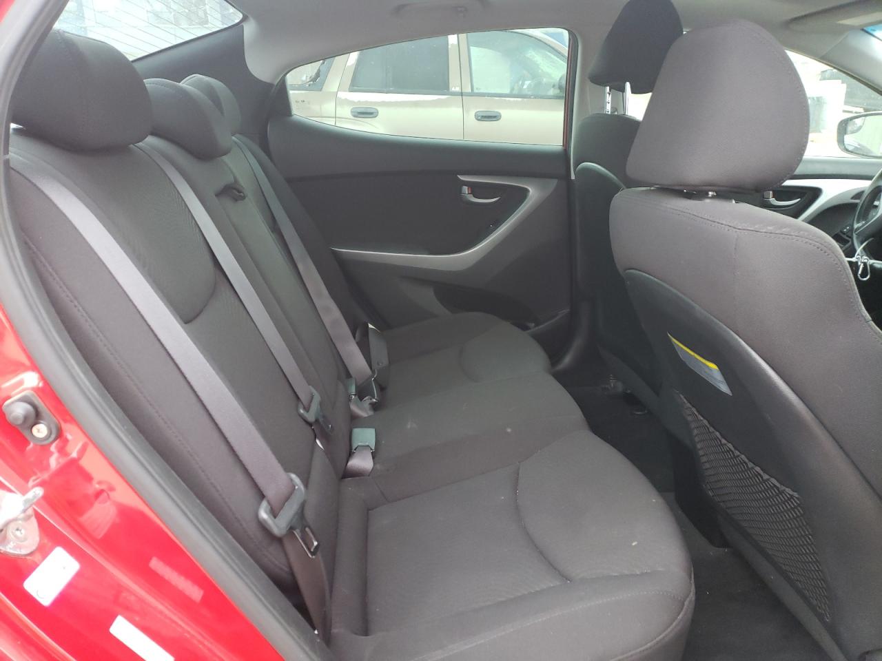 KMHDH4AE2GU572519 2016 Hyundai Elantra Se