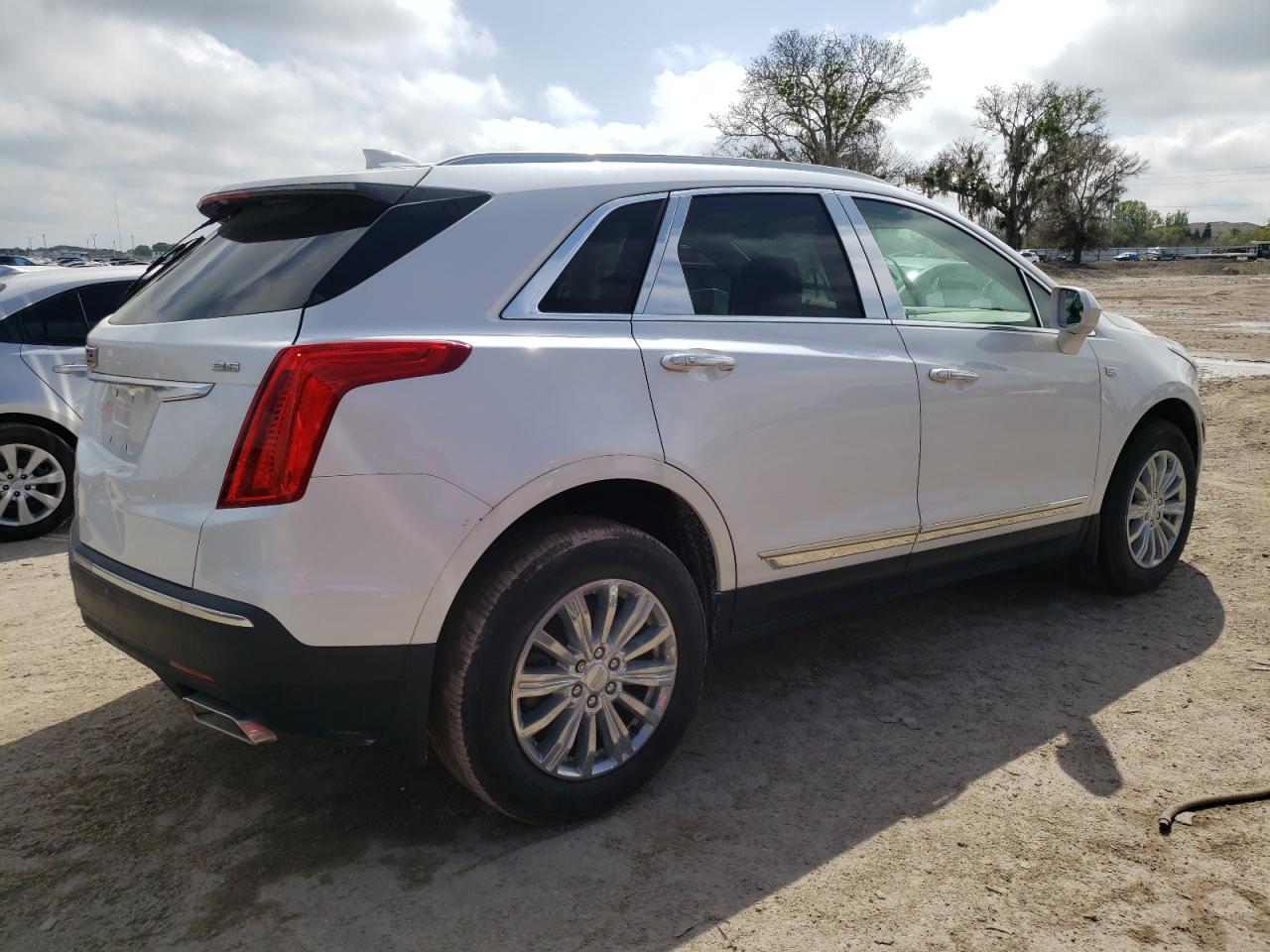 1gykncrs2kz252468 1GYKNCRS2KZ252468 2019 Cadillac Xt5 Luxury