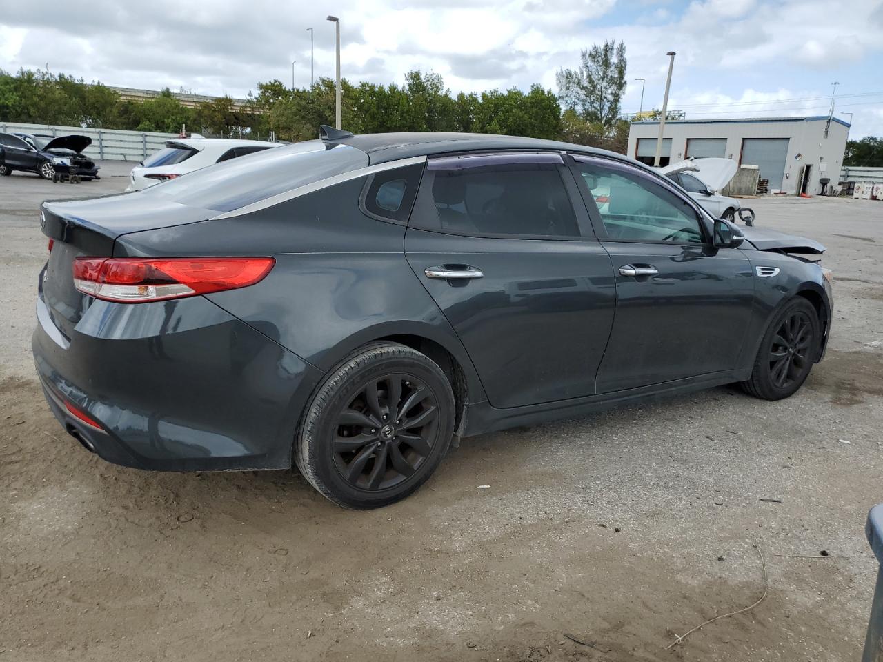 5XXGT4L34GG018965 2016 Kia Optima Lx