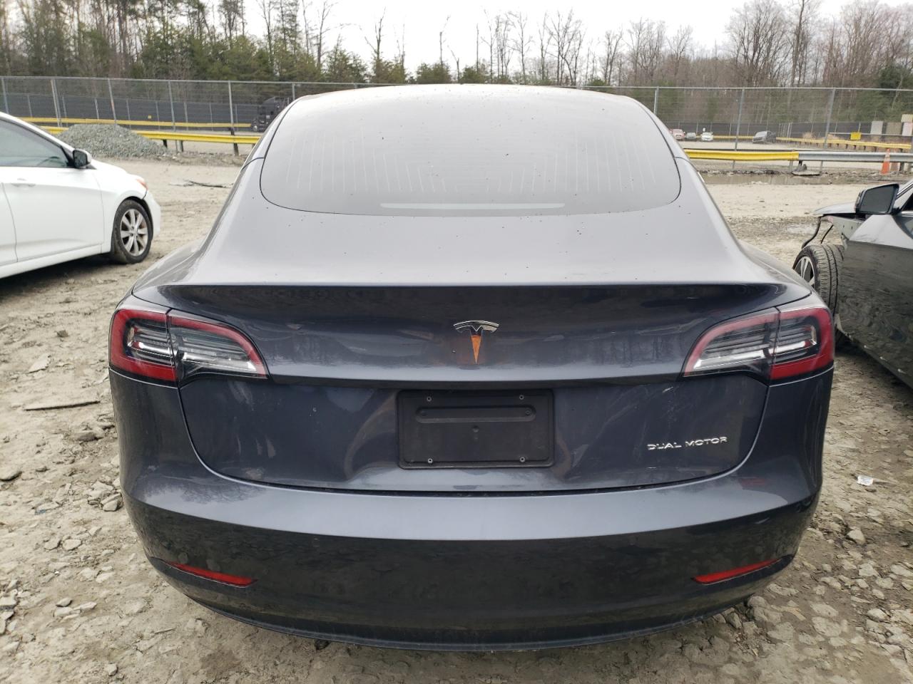 5YJ3E1EB3KF442001 2019 Tesla Model 3