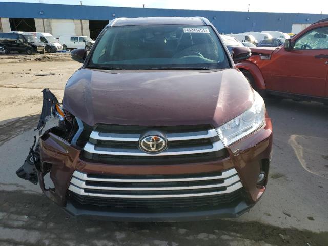 VIN 5TDJZRFHXKS729585 2019 Toyota Highlander, SE no.5