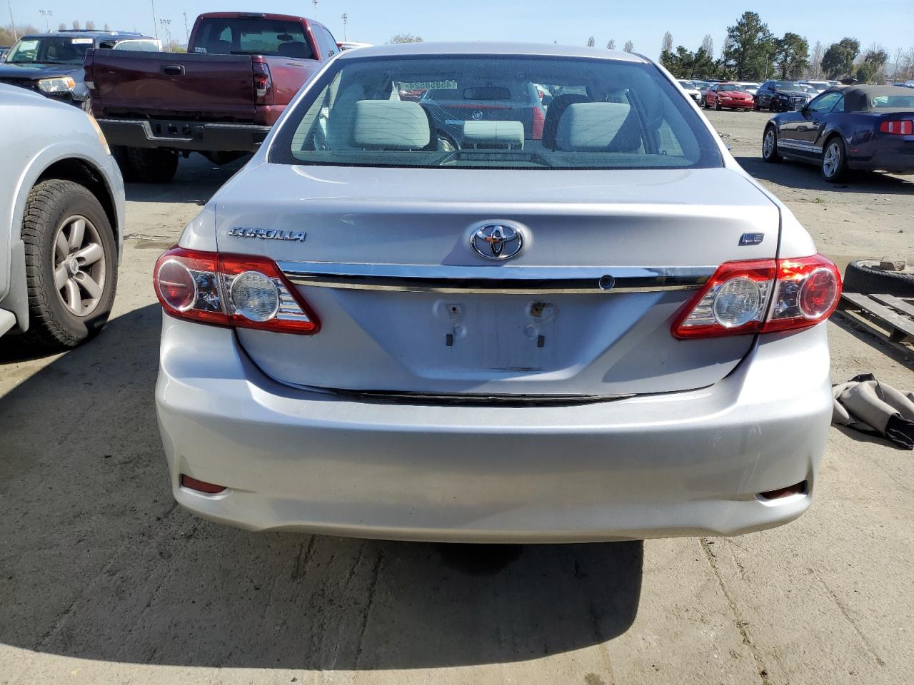 2T1BU4EE3BC566624 2011 Toyota Corolla Base