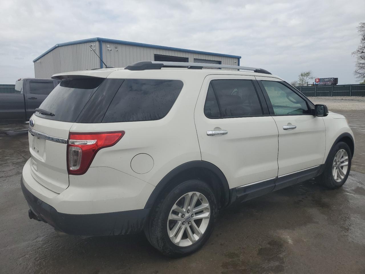 1FMHK7D8XBGA33129 2011 Ford Explorer Xlt