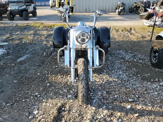 2016 HARLEY-DAVIDSON FLRT FREE 1HD1MCM13GB852000
