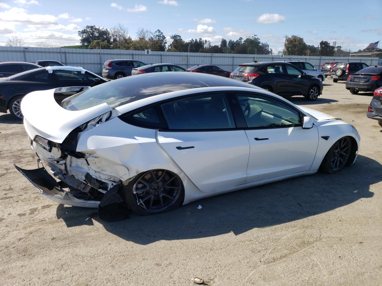 2021 Tesla Model 3 vin: 5YJ3E1EA2MF053165