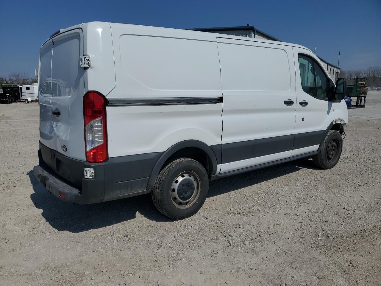 1FTYR1YM8HKA17523 2017 Ford Transit T-250