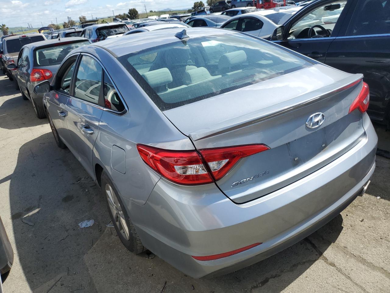5NPE24AF5HH589815 2017 Hyundai Sonata Se