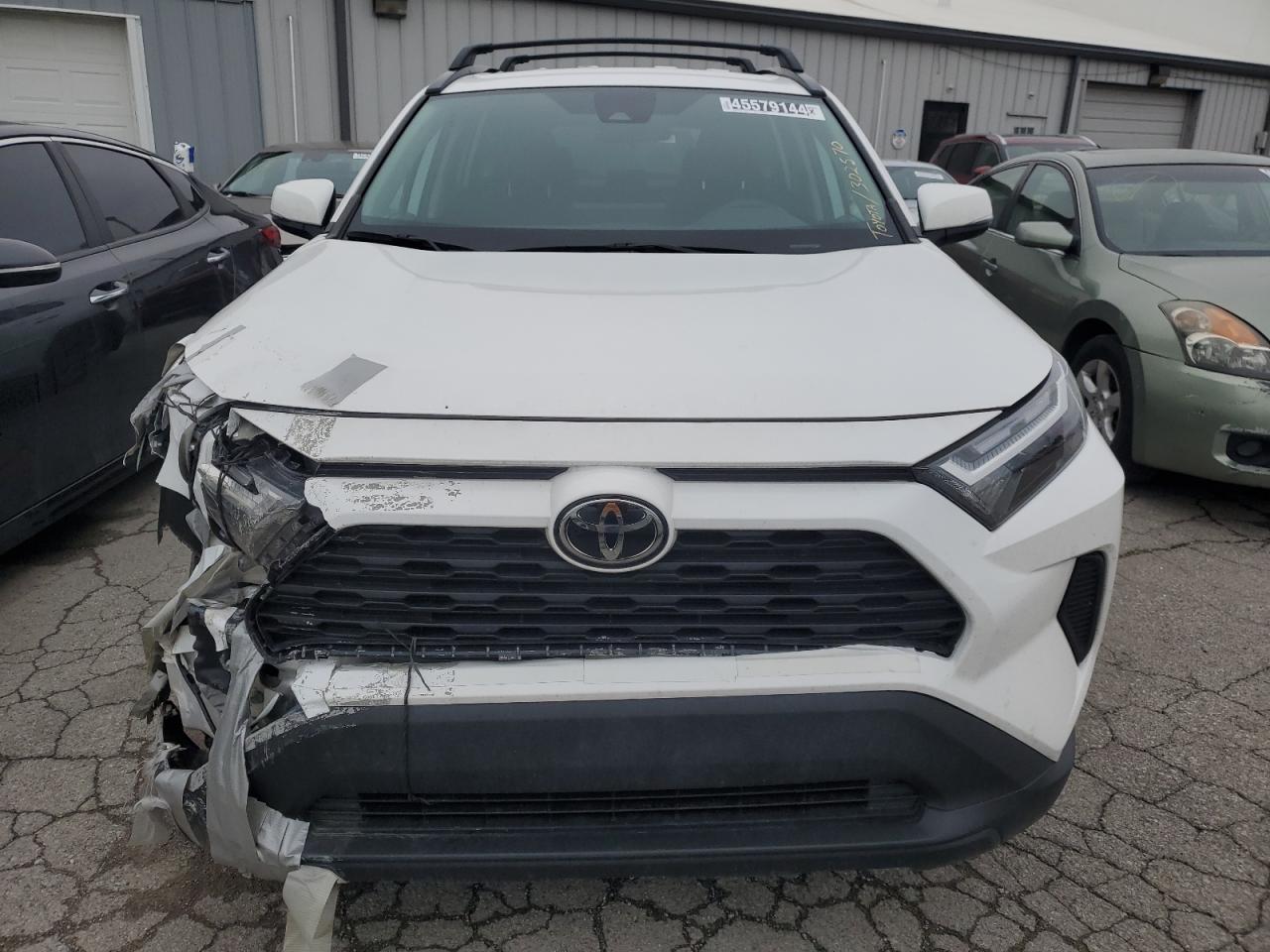 2T3P1RFV5NC302570 2022 Toyota Rav4 Xle