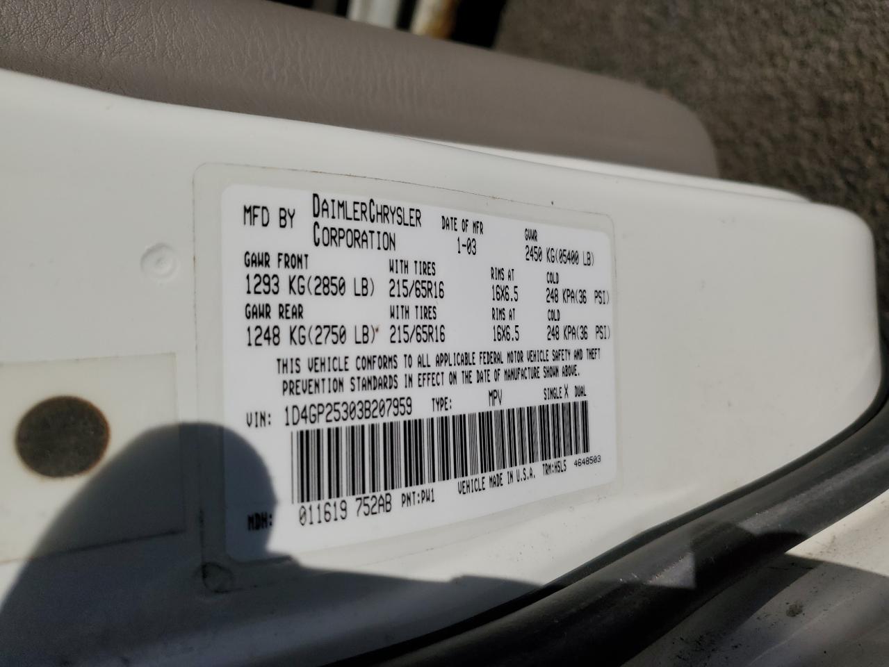 1D4GP25303B207959 2003 Dodge Caravan Se