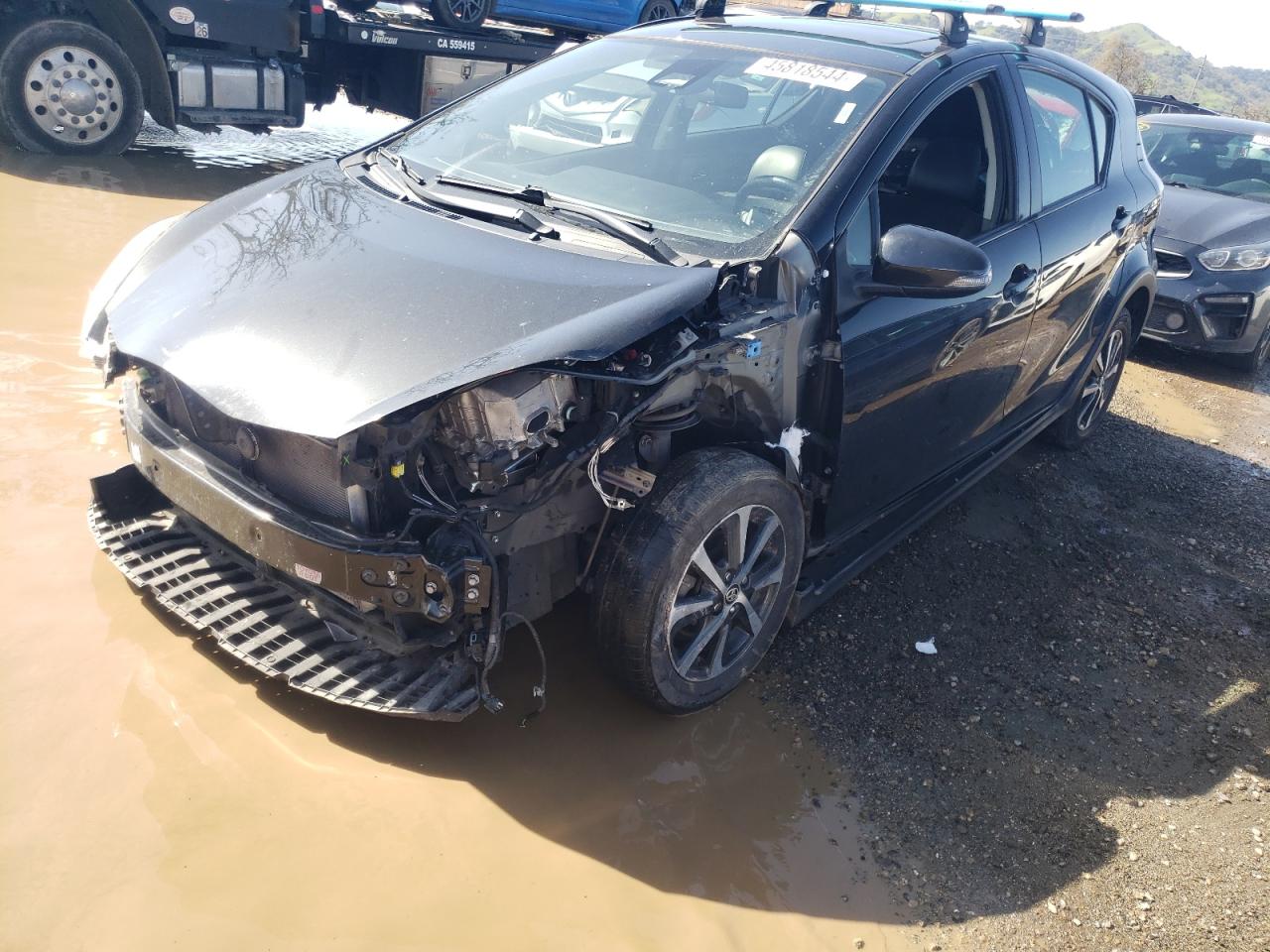 JTDKDTB39J1605393 2018 Toyota Prius C