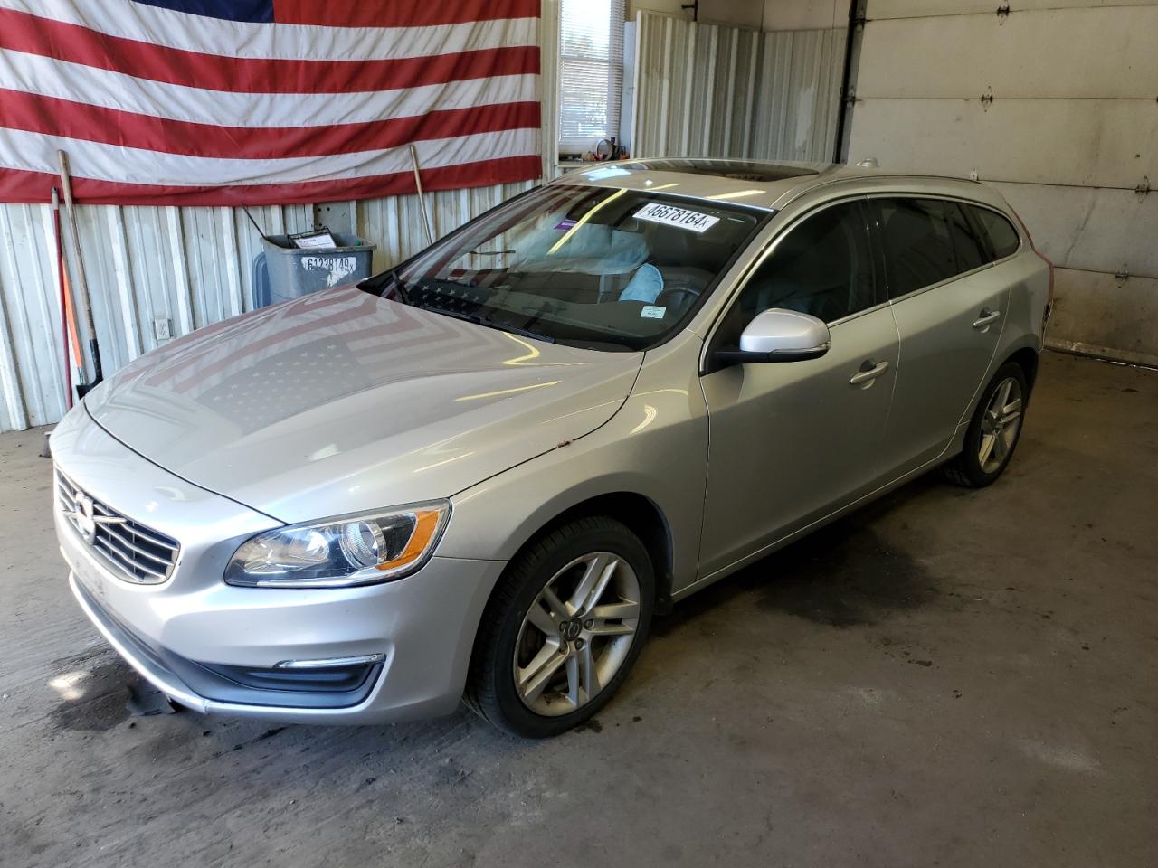 yv1612sb4f1186365 YV1612SB4F1186365 2015 Volvo V60 Premier