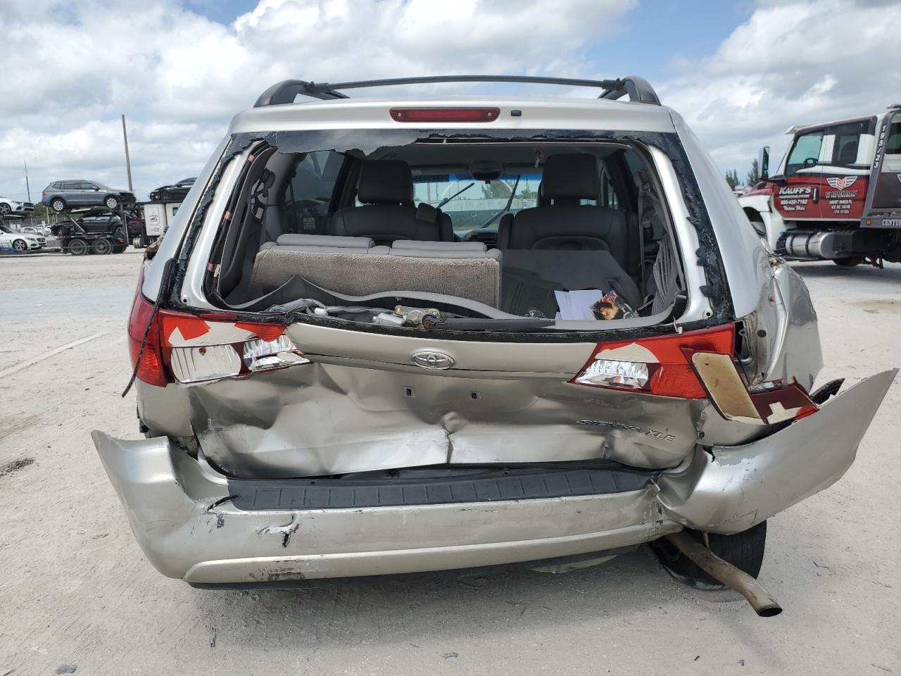 5TDZA22C14S013009 2004 Toyota Sienna Xle