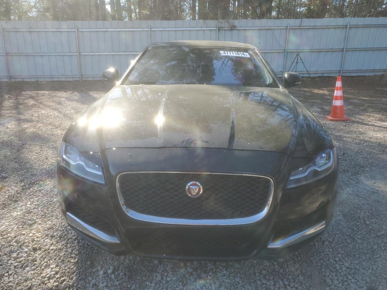 SAJBK4BV2GCY20156 2016 Jaguar Xf Prestige