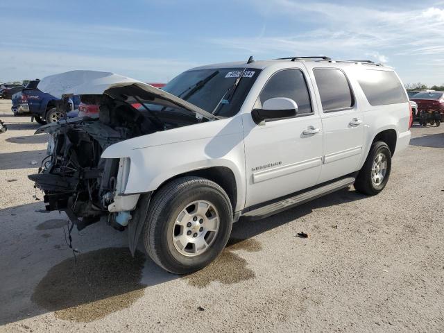 2014 Chevrolet Suburban C 5.3L продається в San Antonio, TX - Front End