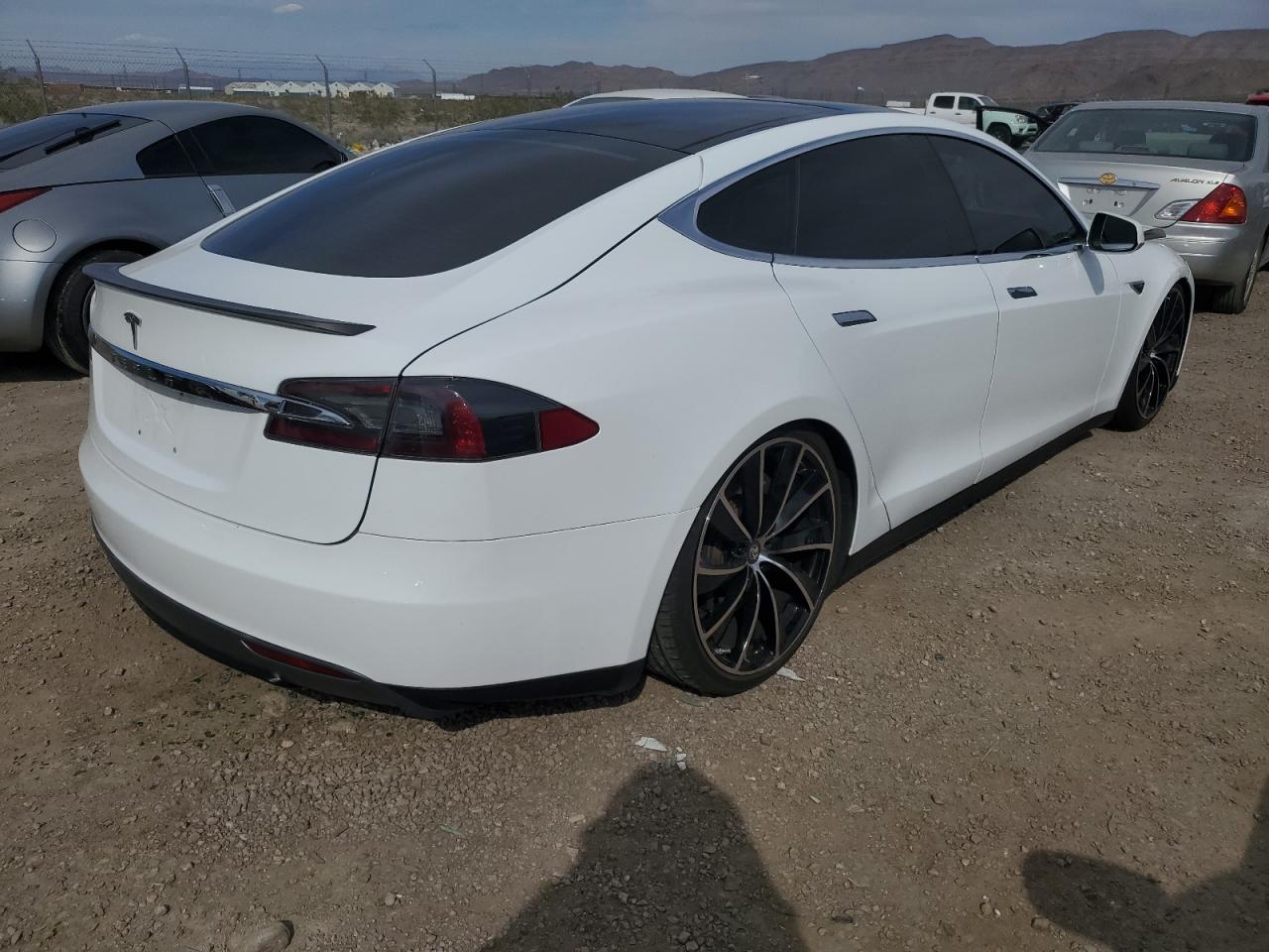 5YJSA1DP7CFP02521 2012 Tesla Model S 5YJSA1DP7CFP02521 2012 Tesla Model S