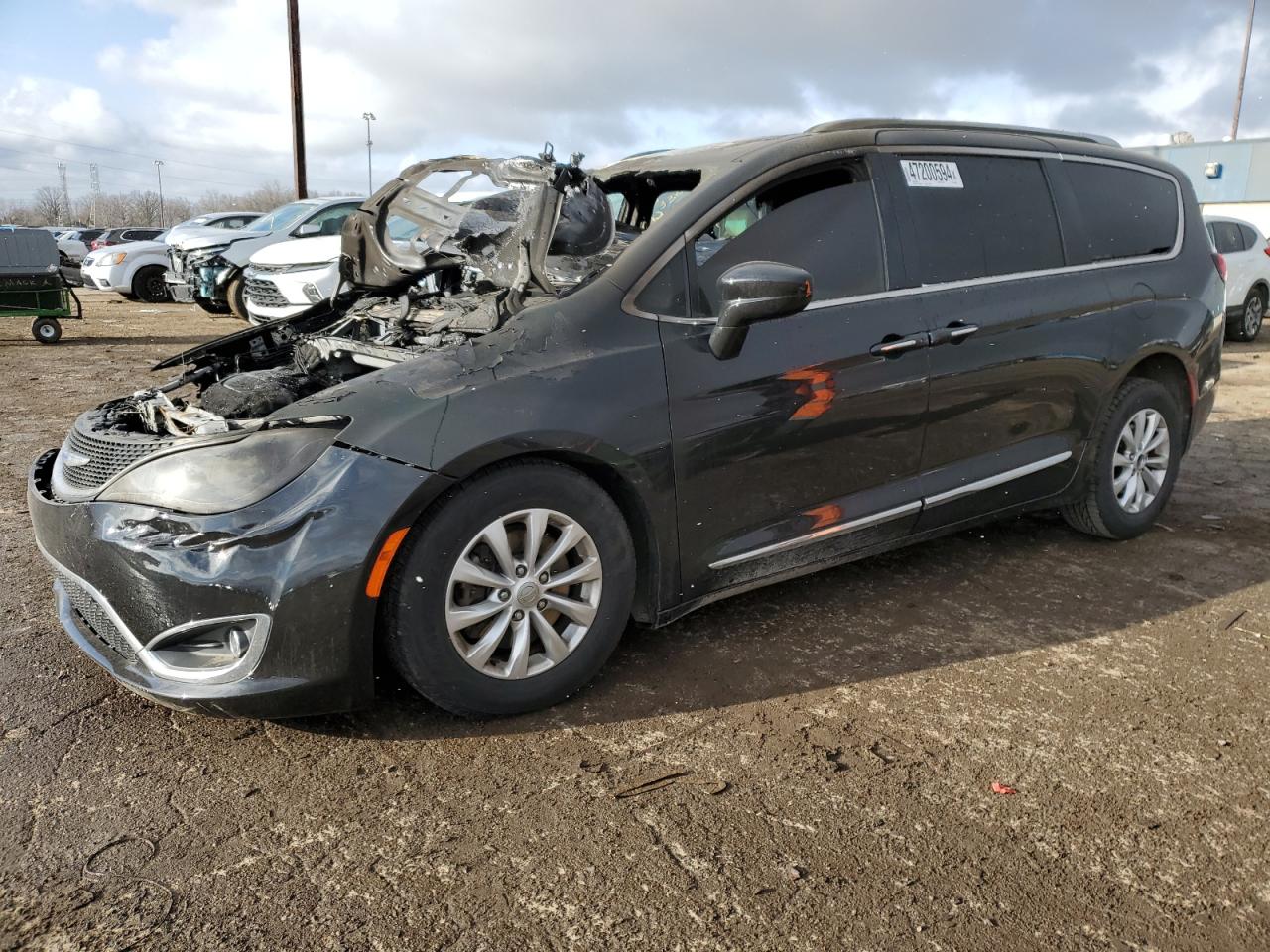 2C4RC1BG6JR234407 2018 Chrysler Pacifica Touring L