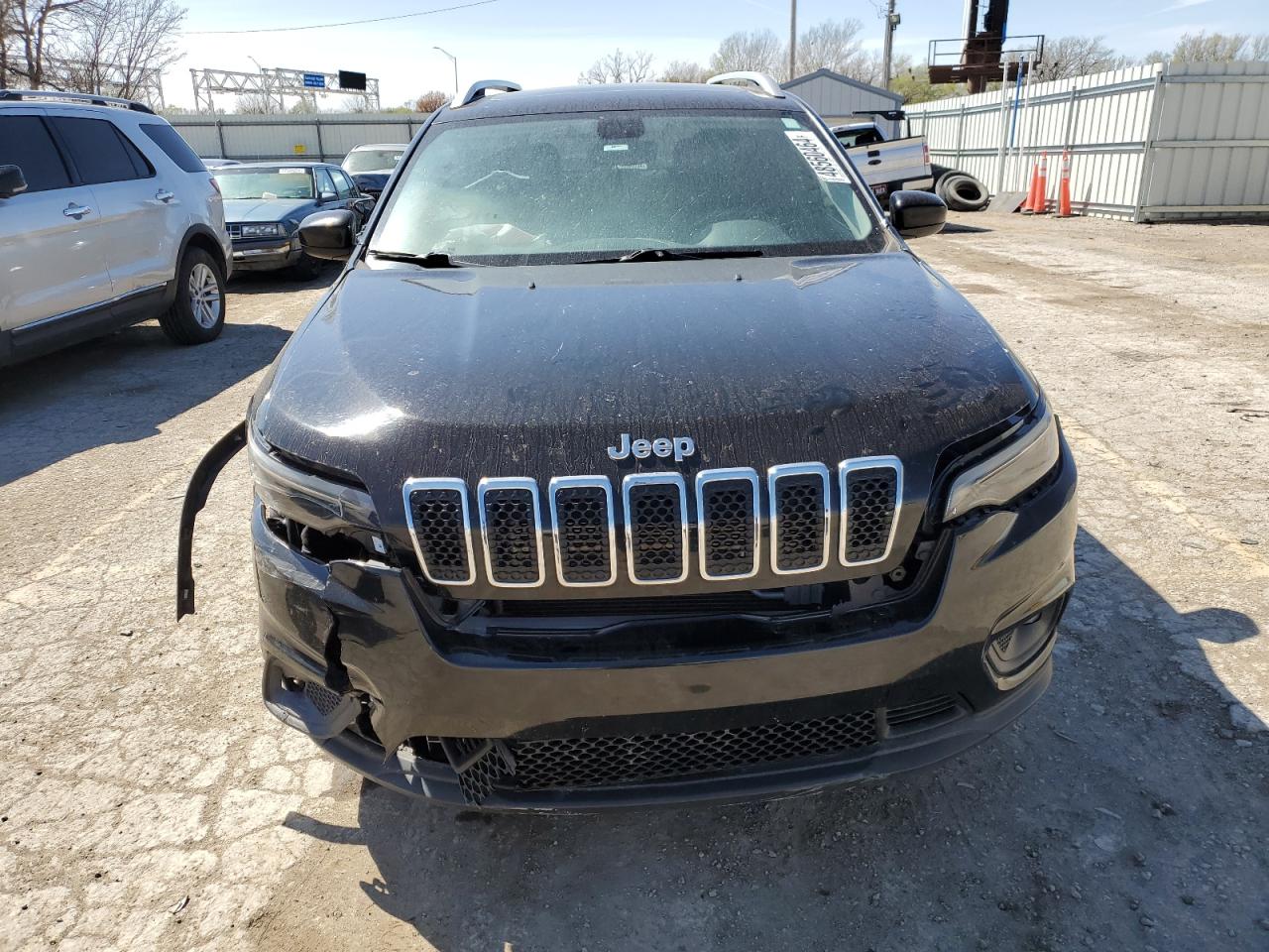 2019 Jeep Cherokee Latitude Plus vin: 1C4PJLLN7KD171876