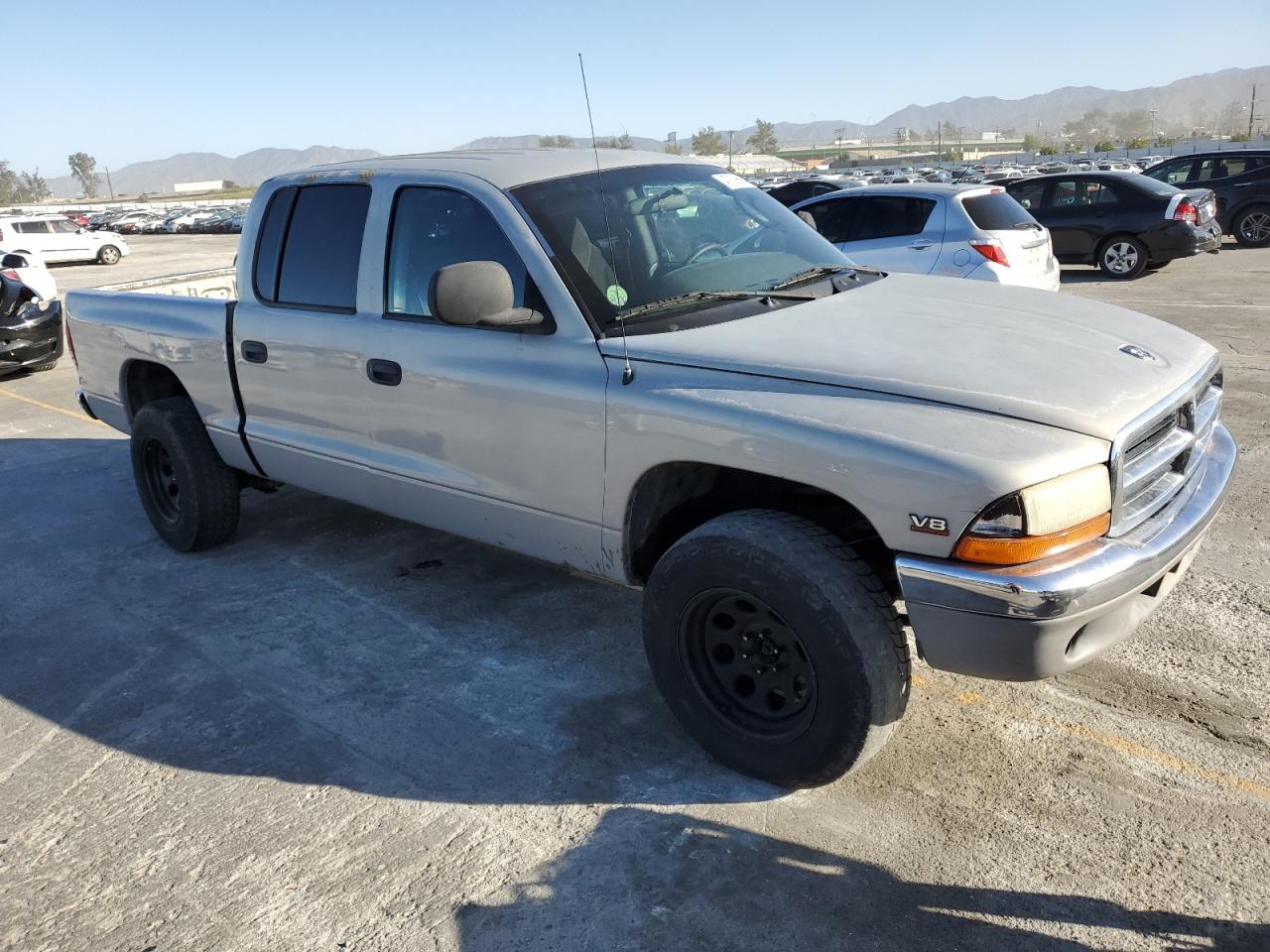 1B7GL2AN9YS680489 2000 Dodge Dakota Quad