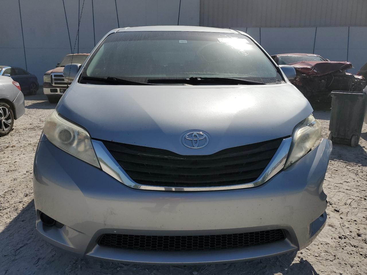 5TDKK3DC5CS209762 2012 Toyota Sienna Le