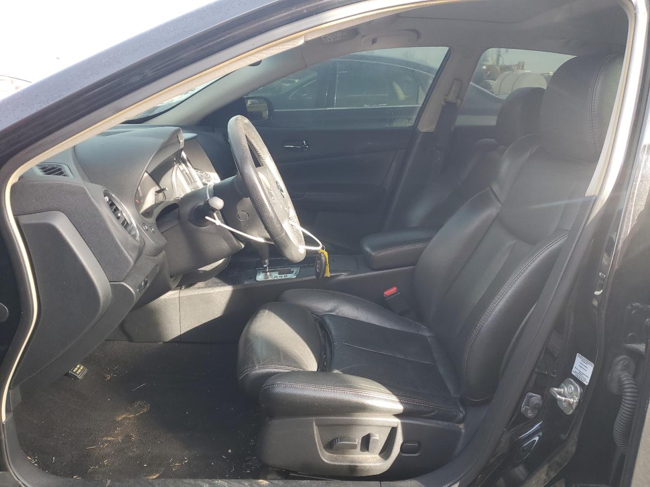 NISSAN MAXIMA S -