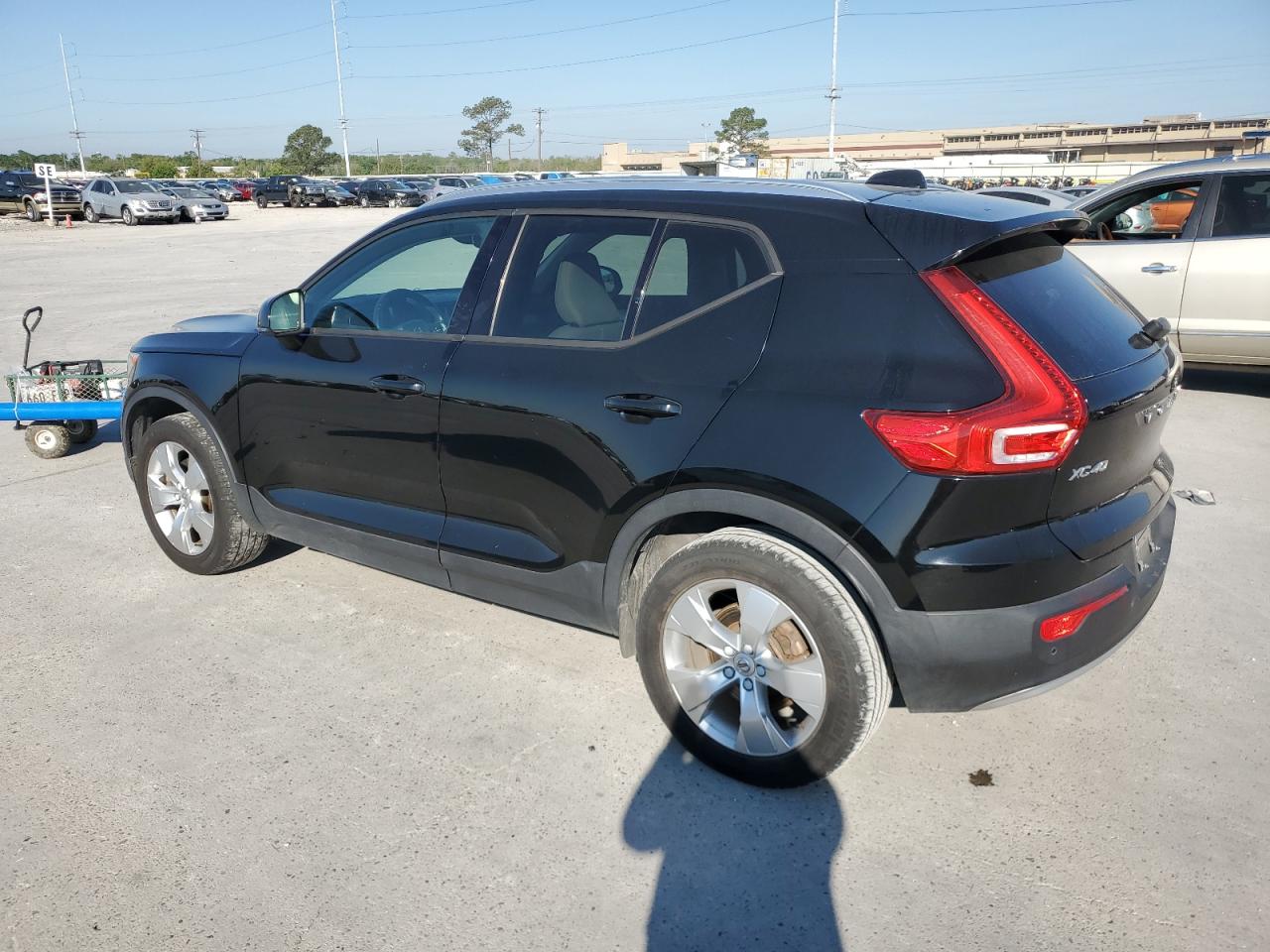 2020 Volvo Xc40 T4 Momentum vin: YV4AC2HK6L2209732