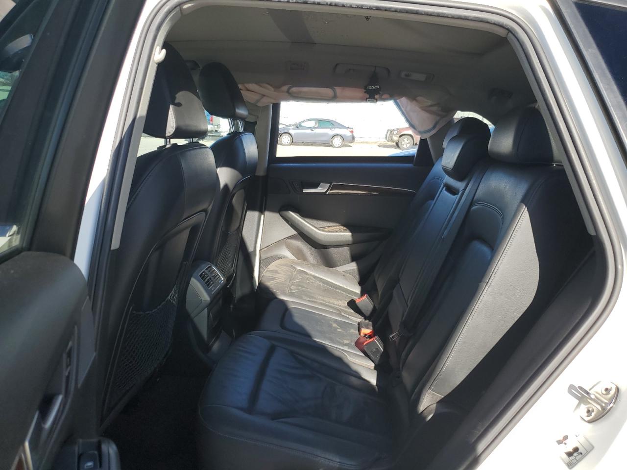 WA1DKAFP4BA052986 2011 Audi Q5 Premium Plus