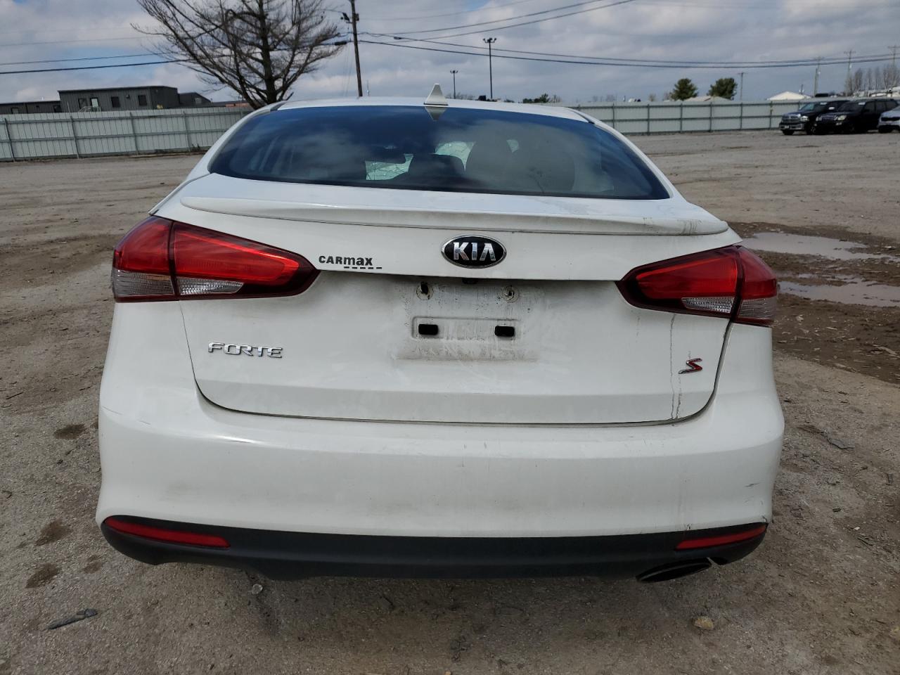 3KPFL4A78JE261275 2018 Kia Forte Lx