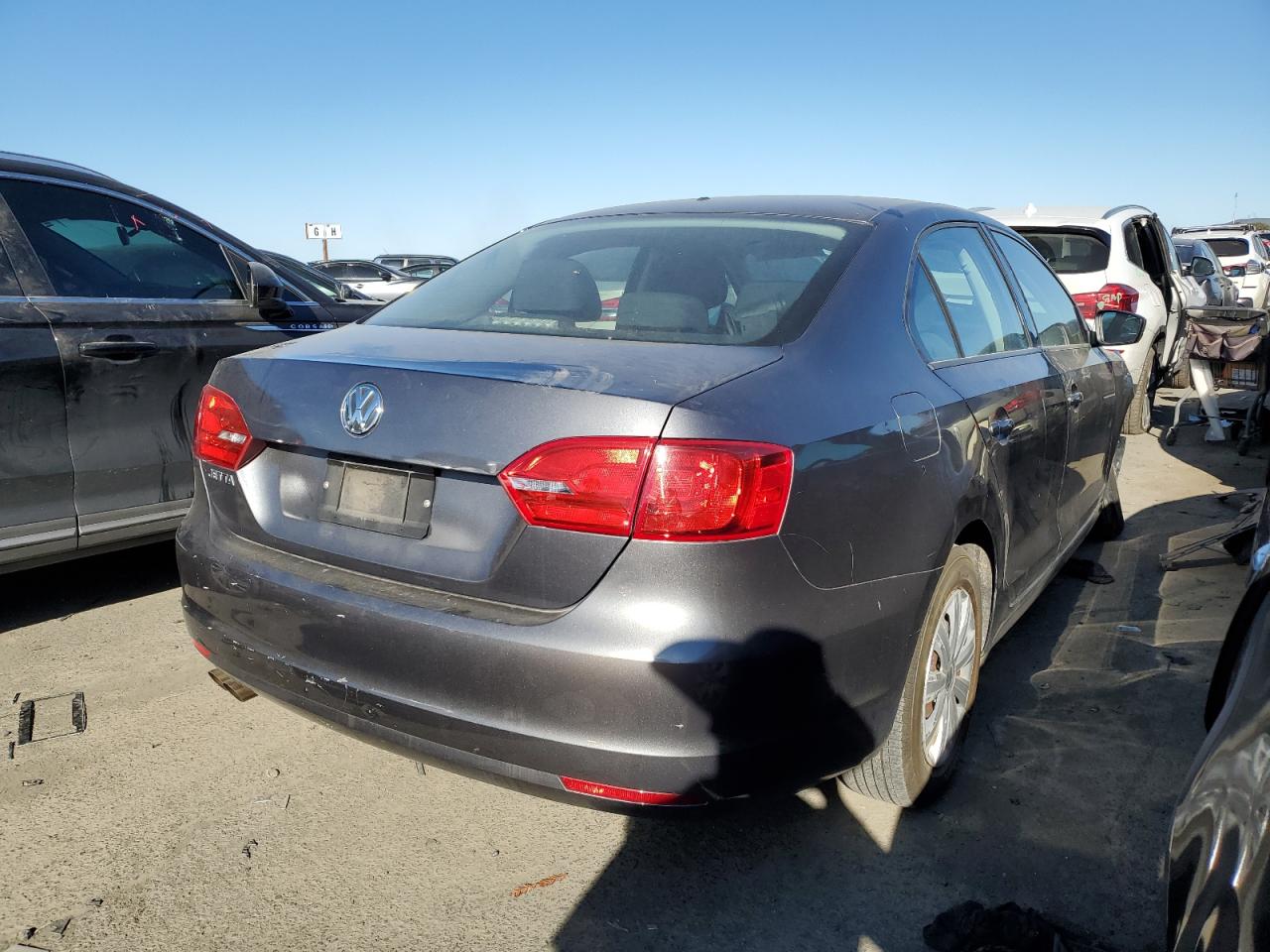 3VW2K7AJ0BM363303 2011 Volkswagen Jetta Base