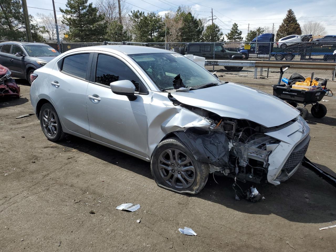 2019 Toyota Yaris L vin: 3MYDLBYV5KY513954