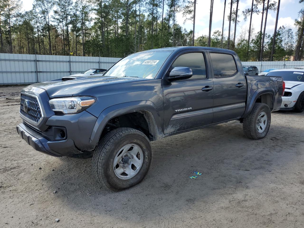 2019 Toyota Tacoma Double Cab vin: 3TMCZ5AN1KM235422