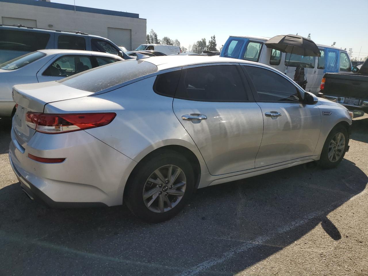 2019 Kia Optima Lx vin: 5XXGT4L31KG343114