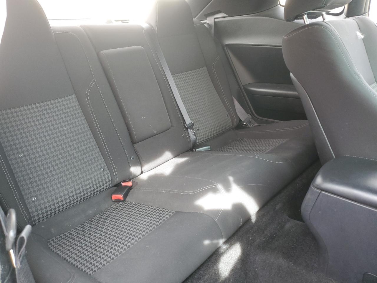 2C3CDZAGXFH702823 2015 Dodge Challenger Sxt