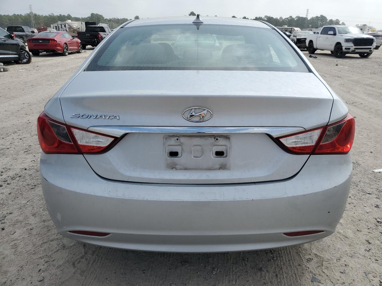 5NPEB4AC4DH806528 2013 Hyundai Sonata Gls