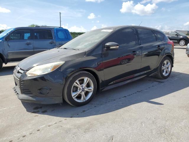 Lot #2380799881 2014 FORD FOCUS SE salvage car