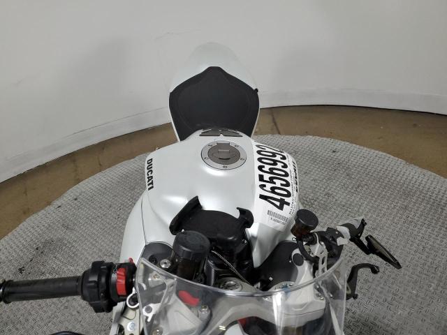 2023 DUCATI SUPERSPORT ZDMVABDS7PB004852
