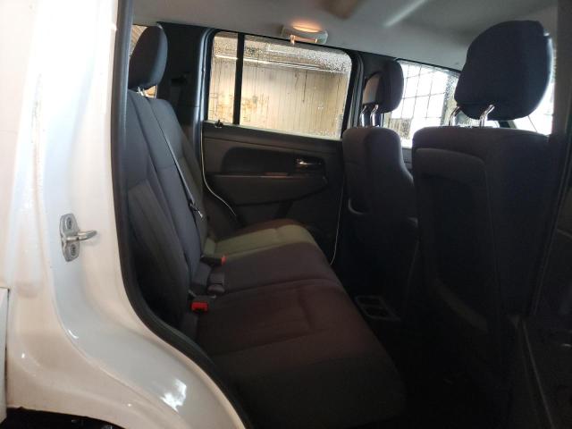 2011 Jeep Liberty (North America) - Image 10