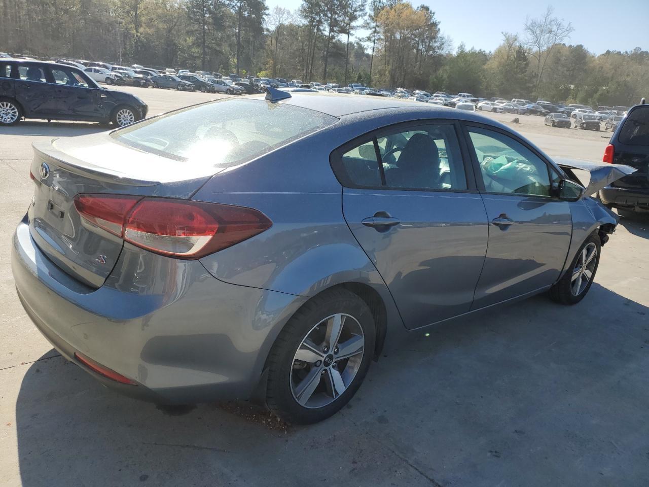 2018 Kia Forte Lx vin: 3KPFL4A73JE200318