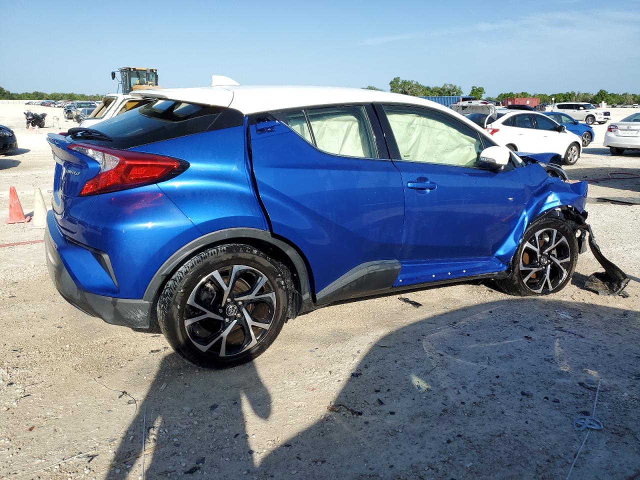 JTNKHMBX2K1018740 2019 Toyota C-Hr Xle