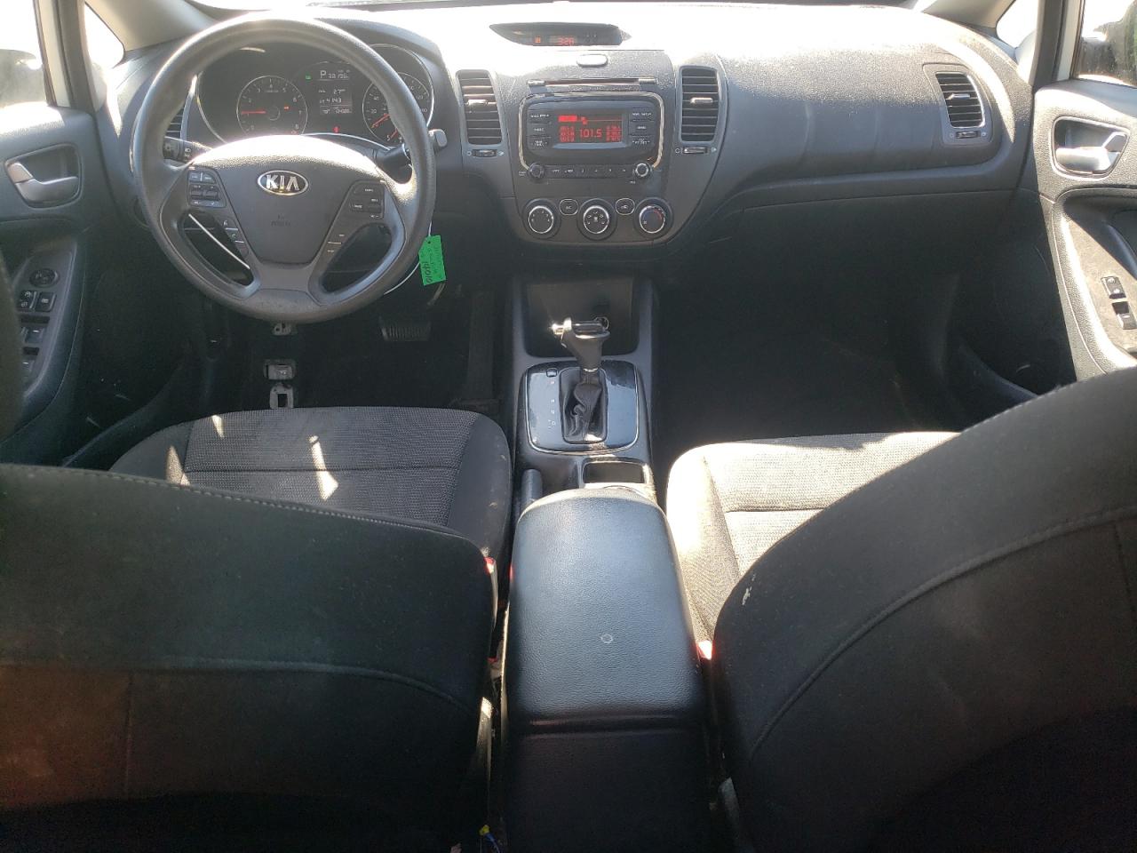 3KPFK4A7XJE220200 2018 Kia Forte Lx