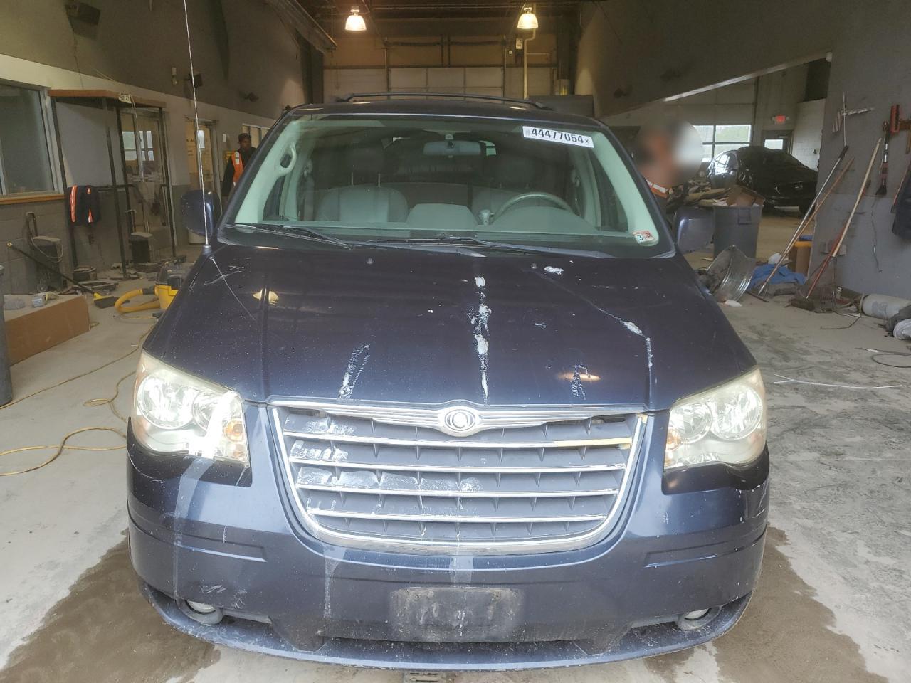 Lot #2843404602 2008 CHRYSLER TOWN & COU