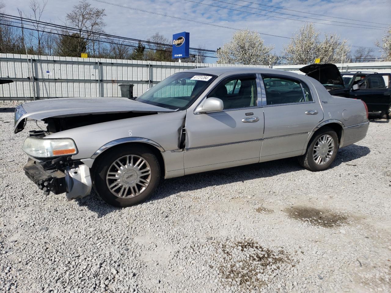 Lot #2469244642 2009 LINCOLN TOWN CAR S