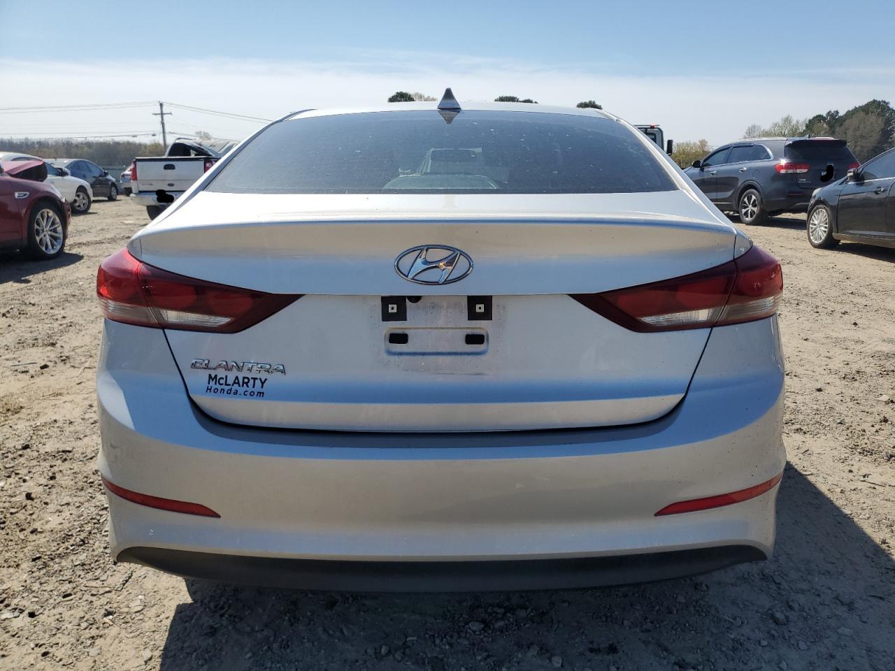 2018 Hyundai Elantra Sel vin: 5NPD84LF7JH214019