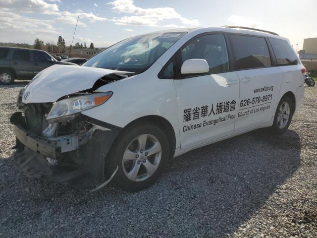 Lot #2552301460 2011 TOYOTA SIENNA LE salvage car