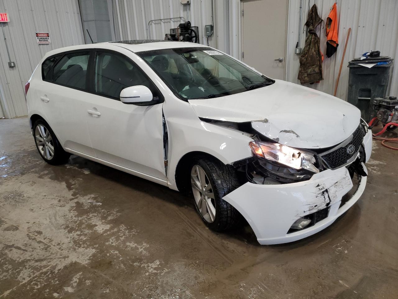 KNAFW5A35C5488817 2012 Kia Forte Sx