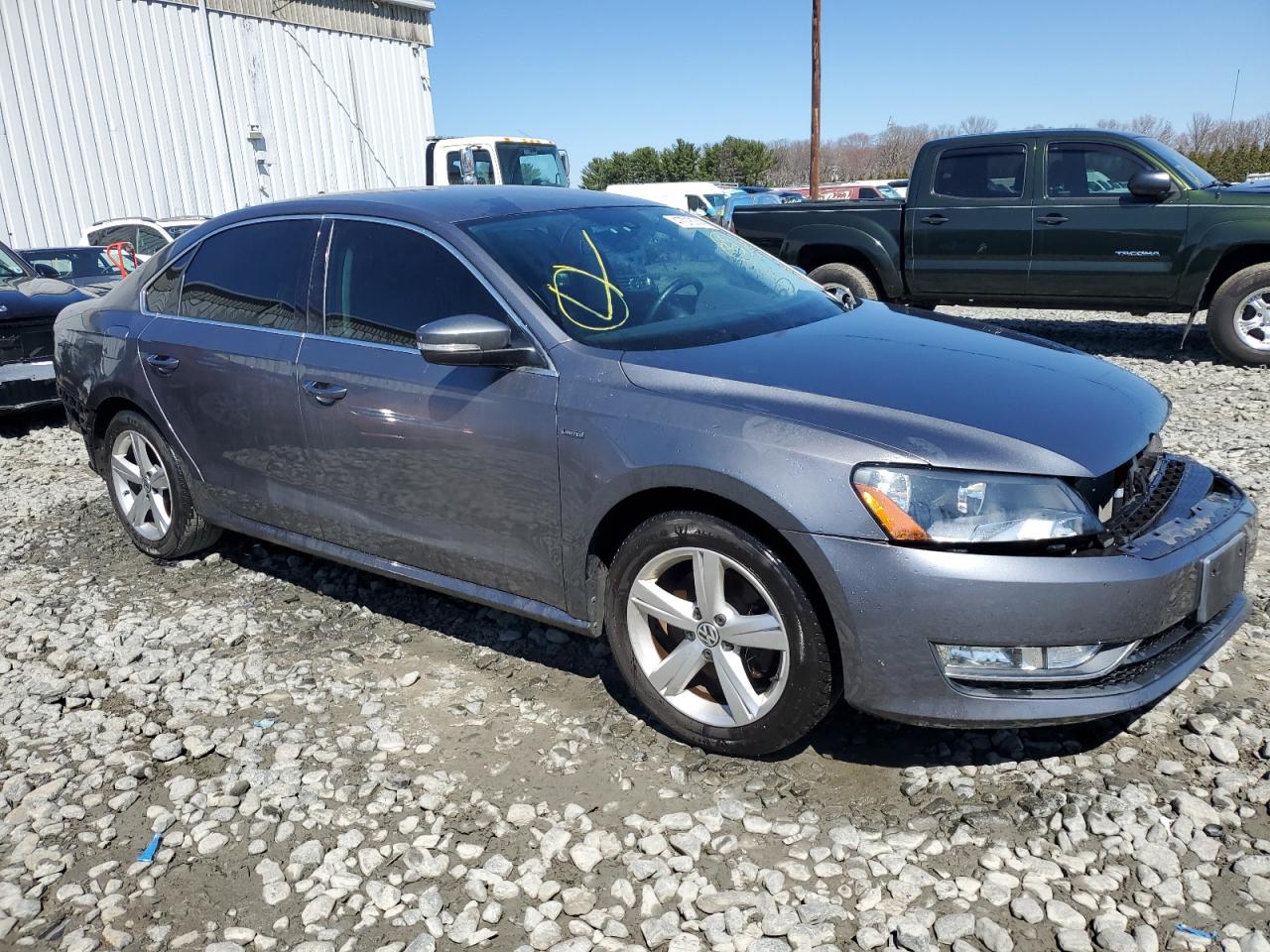 2015 Volkswagen Passat S vin: 1VWAT7A35FC119731