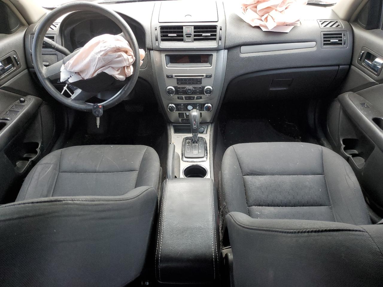 3FAHP0HA0AR323290 2010 Ford Fusion Se