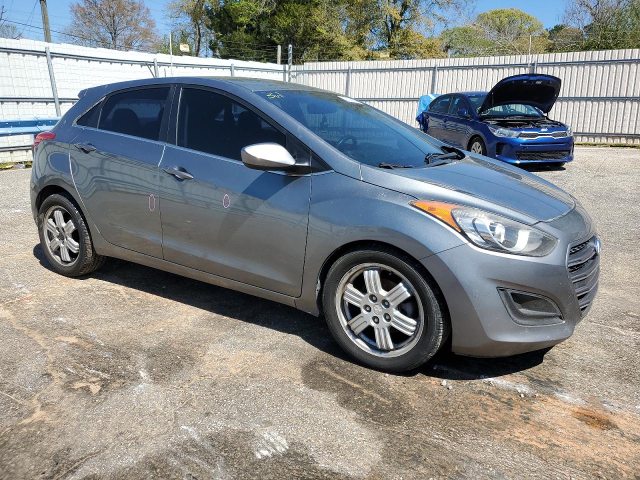 2017 Hyundai Elantra Gt vin: KMHD35LH5HU357715