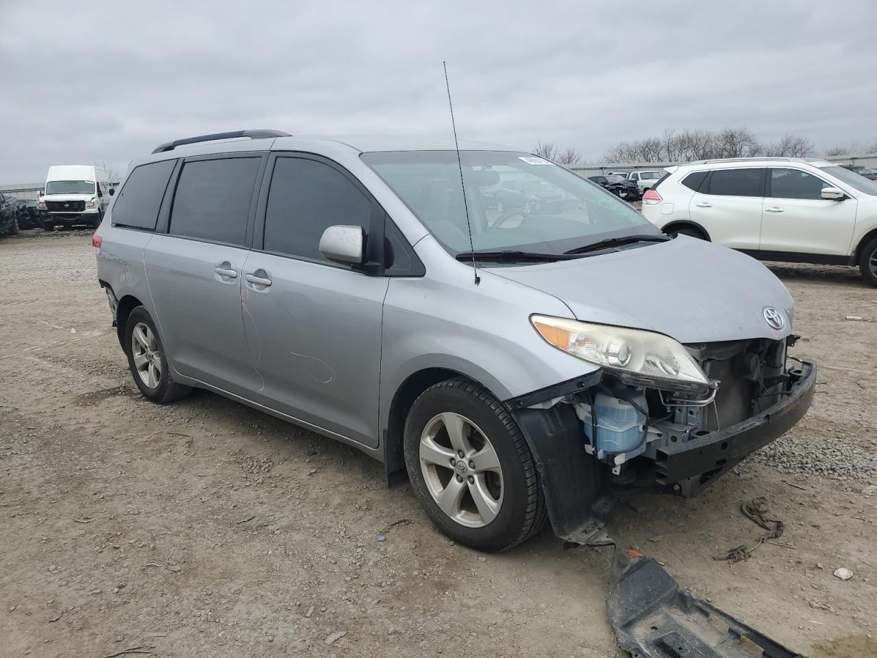 Lot #2428407766 2013 TOYOTA SIENNA LE