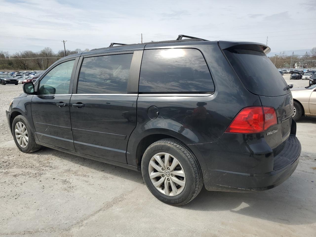 2C4RVABG6CR391173 2012 Volkswagen Routan Se