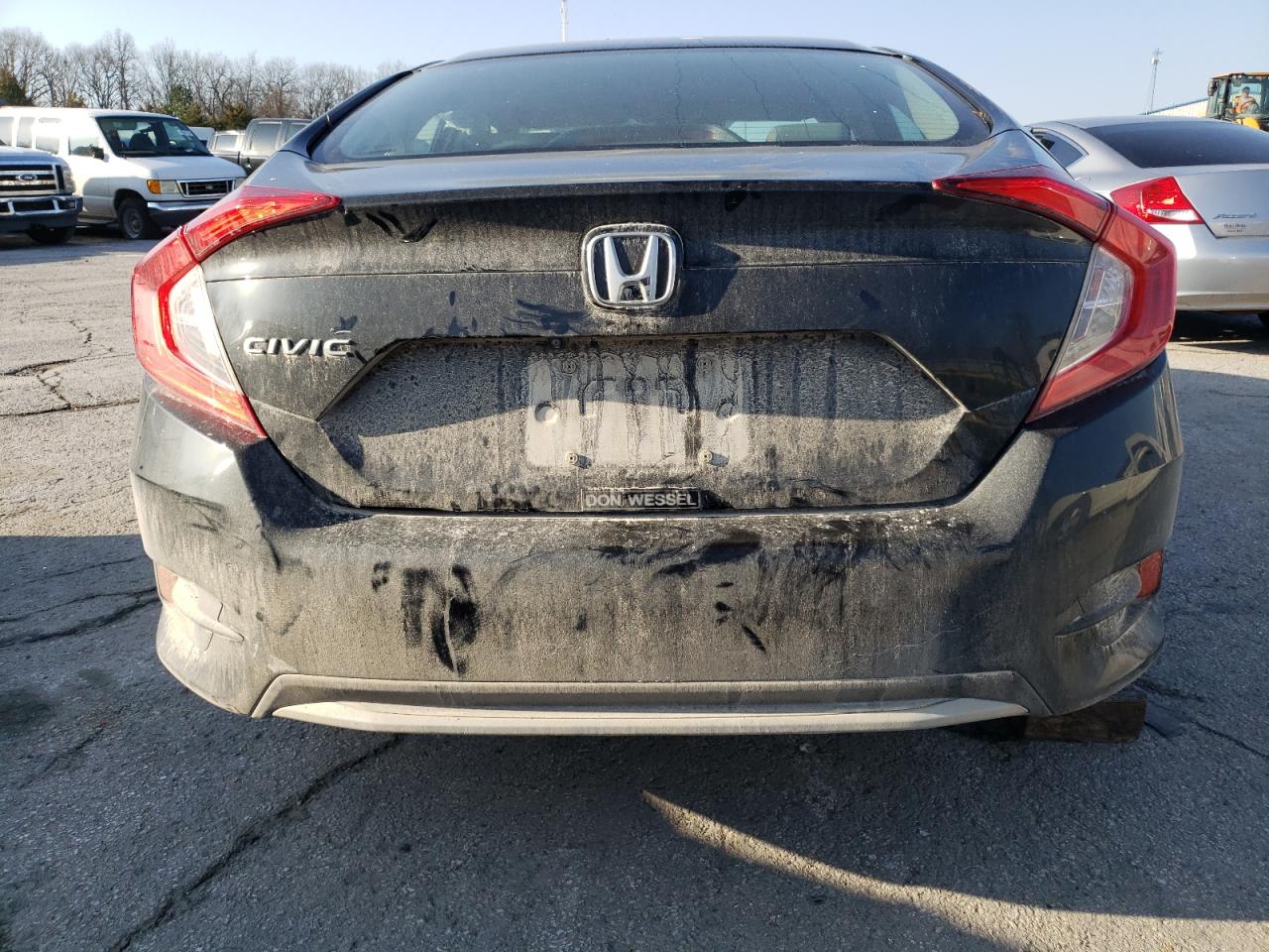 2019 Honda Civic Lx vin: 19XFC2F64KE011988